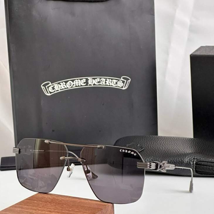 Picture of Chrome Hearts Sunglasses _SKUfw76720181fw